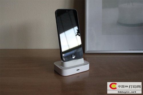 苹果通用底座 3D打印适配器改变iPhone 5