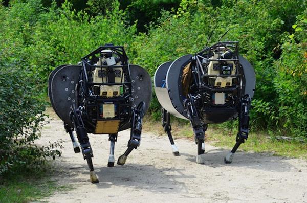 美国最新军用机器人图片